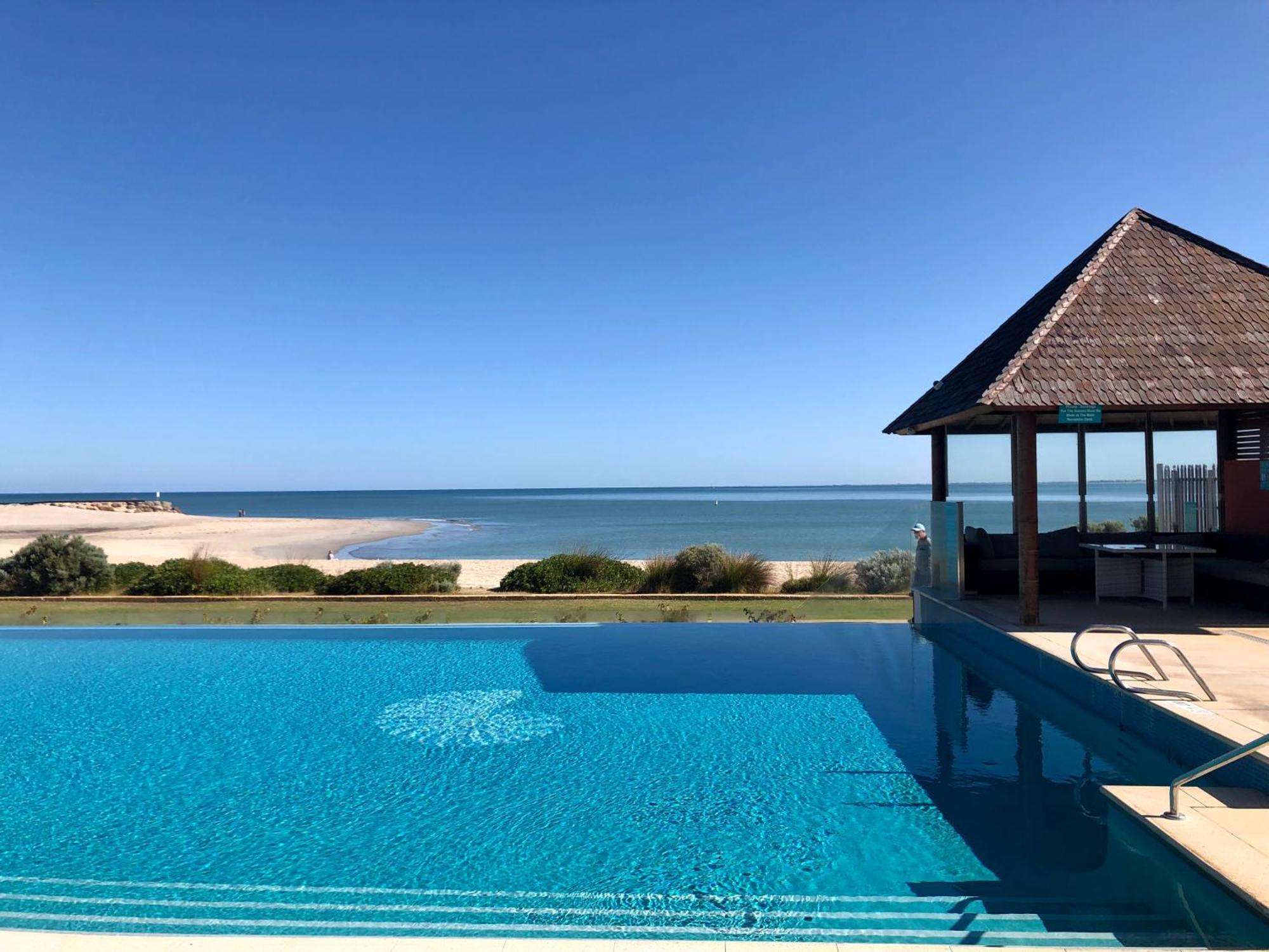 Tempel By The Sea Mandurah Exterior photo